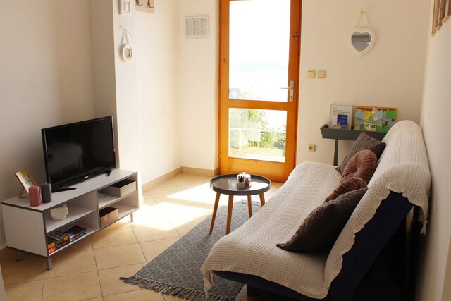 Apartments Lovro - One Bedroom Apartment with Terrace and Sea View (2), Lozica