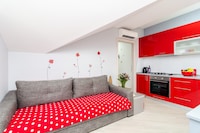Apartments Donita - Comfort Two Bedroom Apartment with Balcony and Sea View