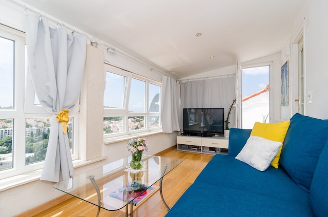 Apartment Emma - Two Bedroom Apartment with Balcony and Sea View, Dubrovnik