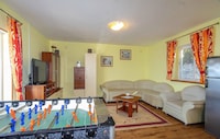 House Green Side Sunset- Four Bedroom House with Pool and Sea View