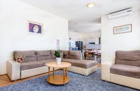 Magdales - Comfort Three Bedroom Apartment