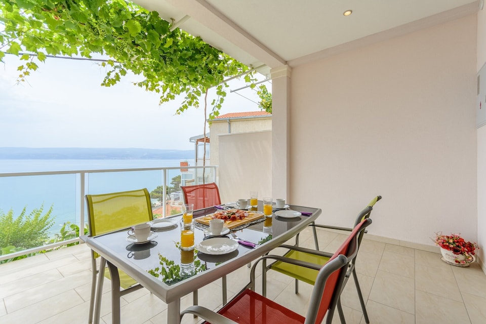 Apartments Hope (Dugi Rat) - Comfort OneBedroom Apartment with Terrace and Sea View (A1), Dugi Rat