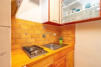 House Hidden Bay-One Bedroom Cottage with Terrace ans Sea View