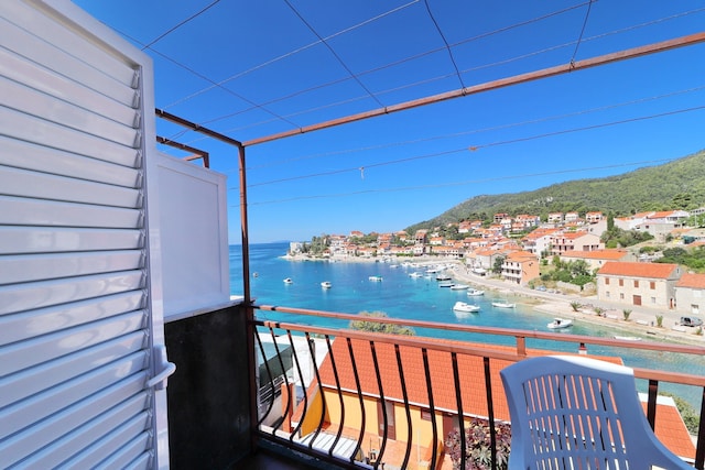 Apartments Peselj-Studio Apartment with Balcony and Sea View ( 1 )