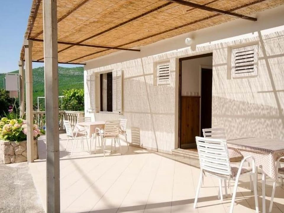 Guest House Rooms Rose - Romantic Double Room with Balcony and Sea View (No.1), Molunat