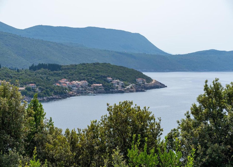 Guest House Rooms Rose - Romantic Double Room with Balcony and Sea View (No.1), Molunat
