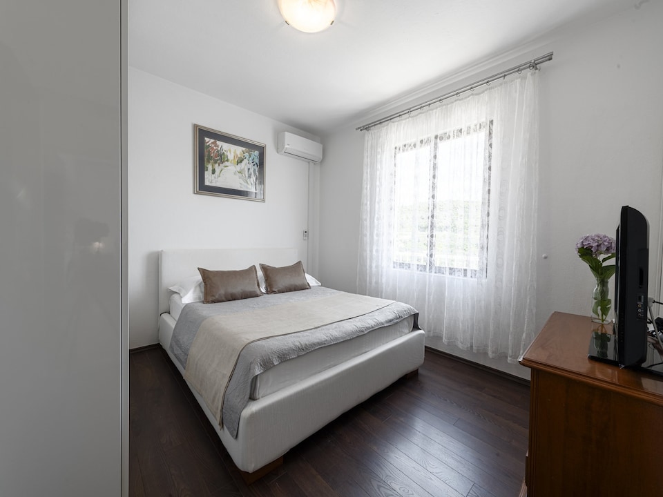 Guest House Rooms Rose - Romantic Double Room with Balcony and Sea View (No.1), Molunat