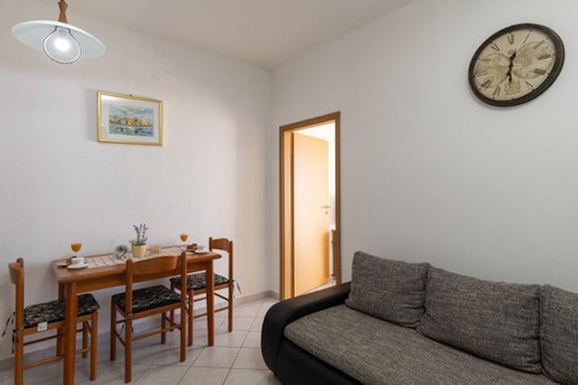 House Rašica - One Bedroom Apartment with Terrace and Sea view (2)