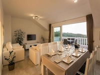 Apartments Villa Dubrovnik - Three Bedroom Apartment - Penthouse with Hot Tub