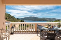 Holiday Home Diana - Five Bedroom House with Terrace and Sea View