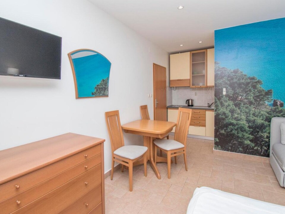 Apartments Antonio - Studio with Balcony (2+1) - 5, Tučepi