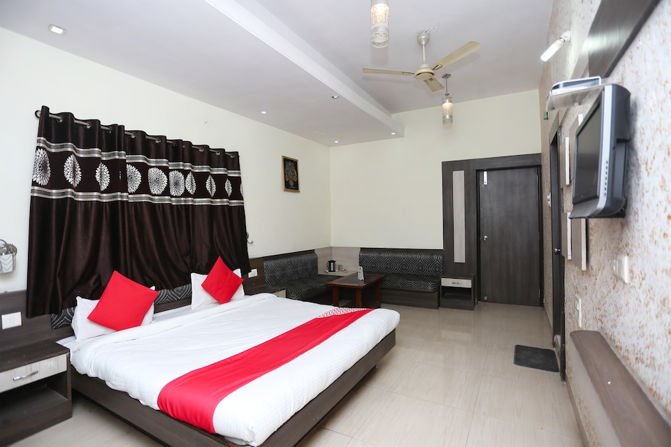 OYO 5973 Hotel Sagar Castle, Ratlam, Ratlam