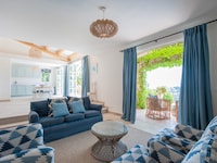 Villa en Vallauris con Vista al Mar y Piscina