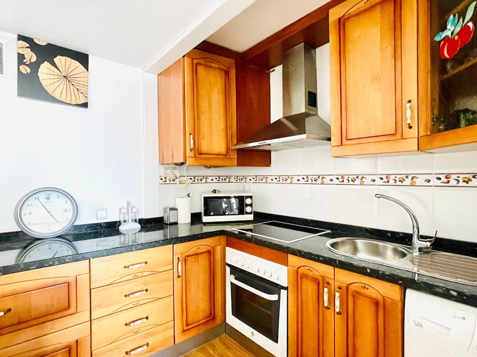 Apartment in Almería with Beach Access, La Garrofa