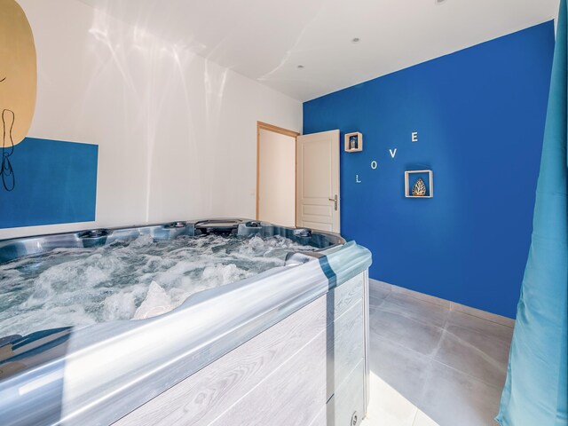 Stylish Beachside Retreat, Vierville-sur-Mer