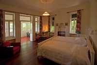 Villa en Madeira con Vistas a Montañas