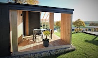 Comfy chalet with cooking island in Limburg