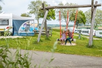 Comfy chalet with cooking island in Limburg
