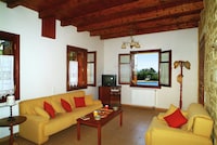 Villa in Prines with White Mountains View