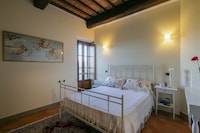 Timeless Tuscan Holiday Stay