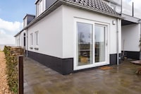 Wohnung am Sneekermeer mit Hafen