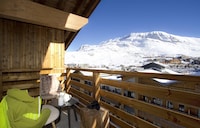 Wohnung in Éclose mit Bergblick