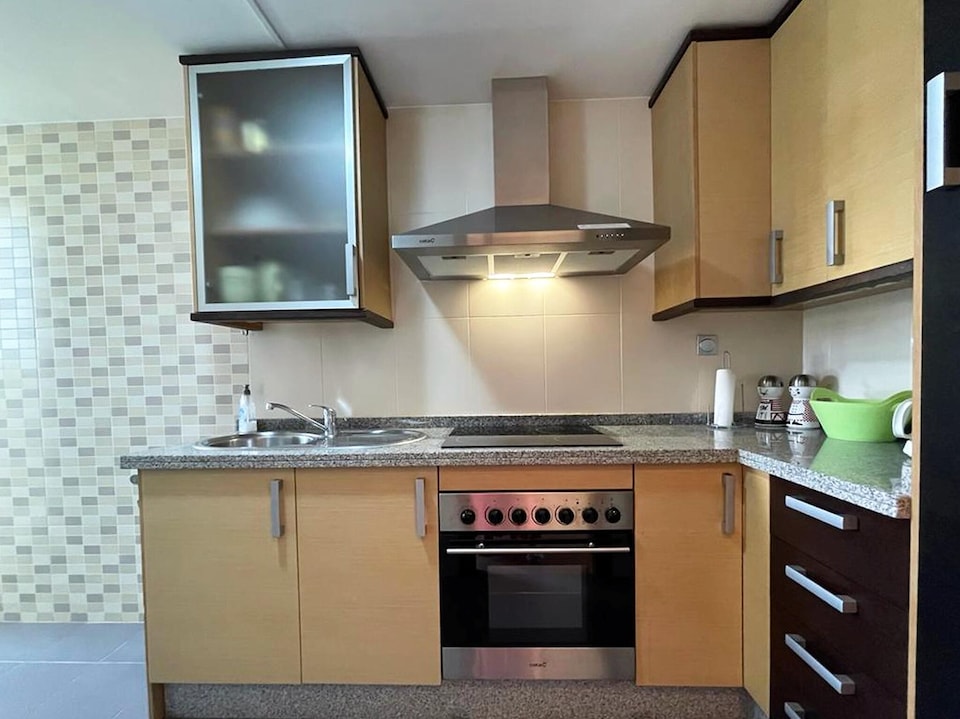 2-Bedroom Apartment Near the Sea, Roquetas de Mar