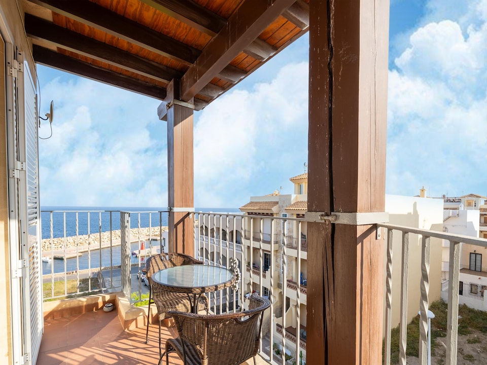Apartamento cerca de la playa con vistas al mar, Villaricos