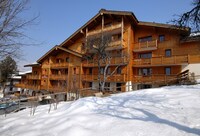 Cozy Chalet Stay w/ Pool