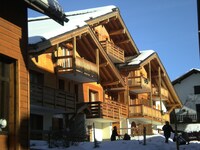 Cozy Chalet Stay w/ Pool