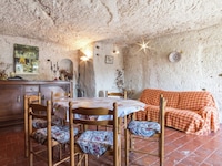 Casa cueva con un encanto histórico único en un entorno rural
