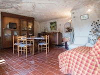 Casa cueva con un encanto histórico único en un entorno rural