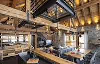 Chalet in Les Deux Alpes with Sauna & Hot Tub