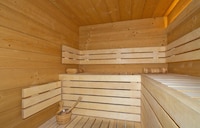 Chalet in Les Deux Alpes met Verwarmd Zwembad