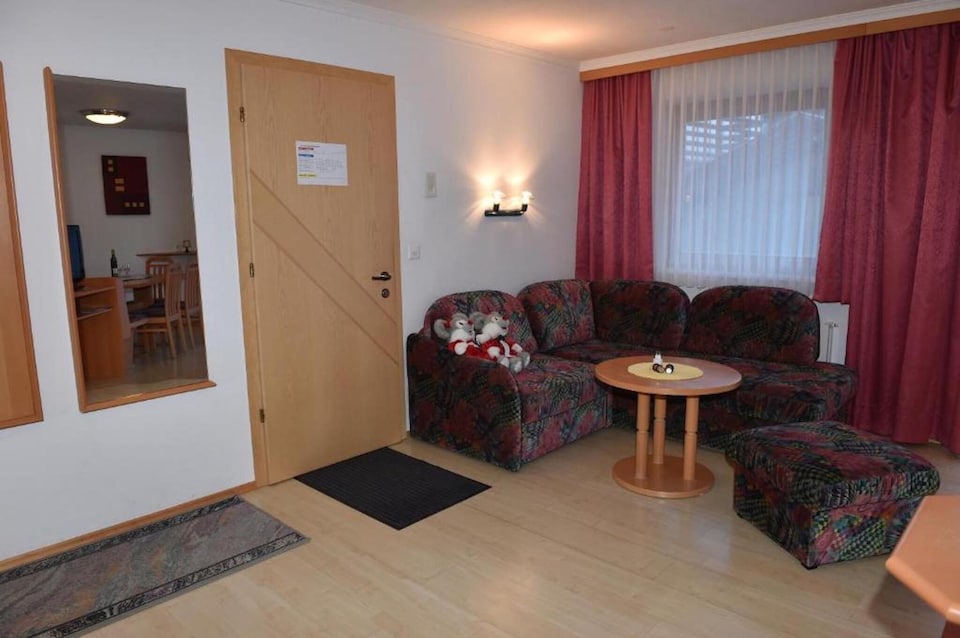 Apartment in Samnaun near Ski Cable Railway, Samnaun-Compatsch