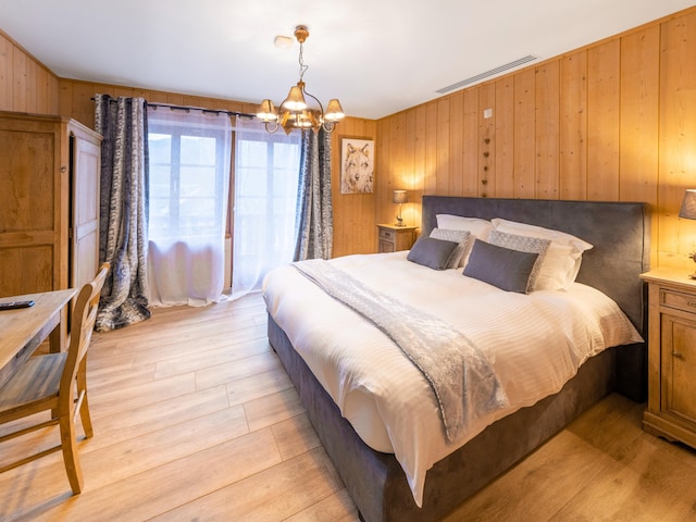 Villa in Semois Valley with Scenic Views