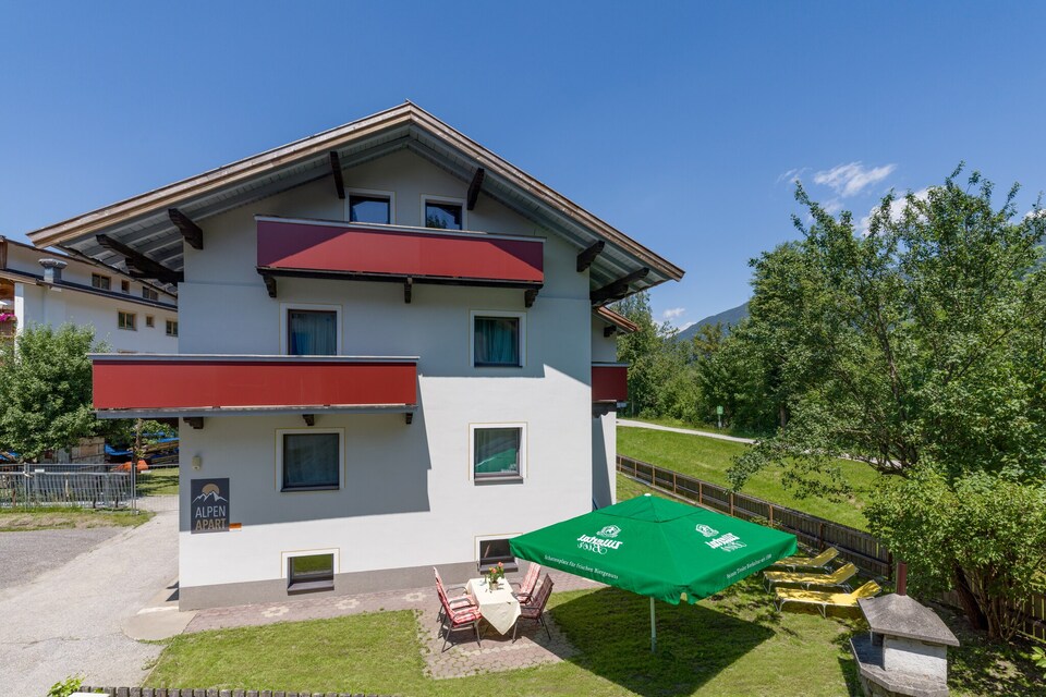 Chalet in Fügen nahe Hochzillertal Skigebiet, Fügen