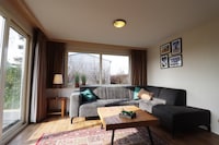 Mooi chalet tussen golfbaan en strand