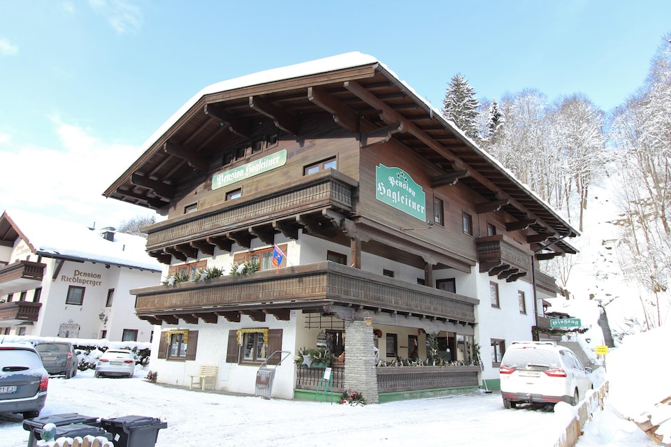 Studio in Saalbach bij Skiliften, Saalbach-Hinterglemm