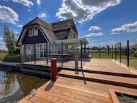 Villa aan Tjeukemeer met Sauna & Whirlpool