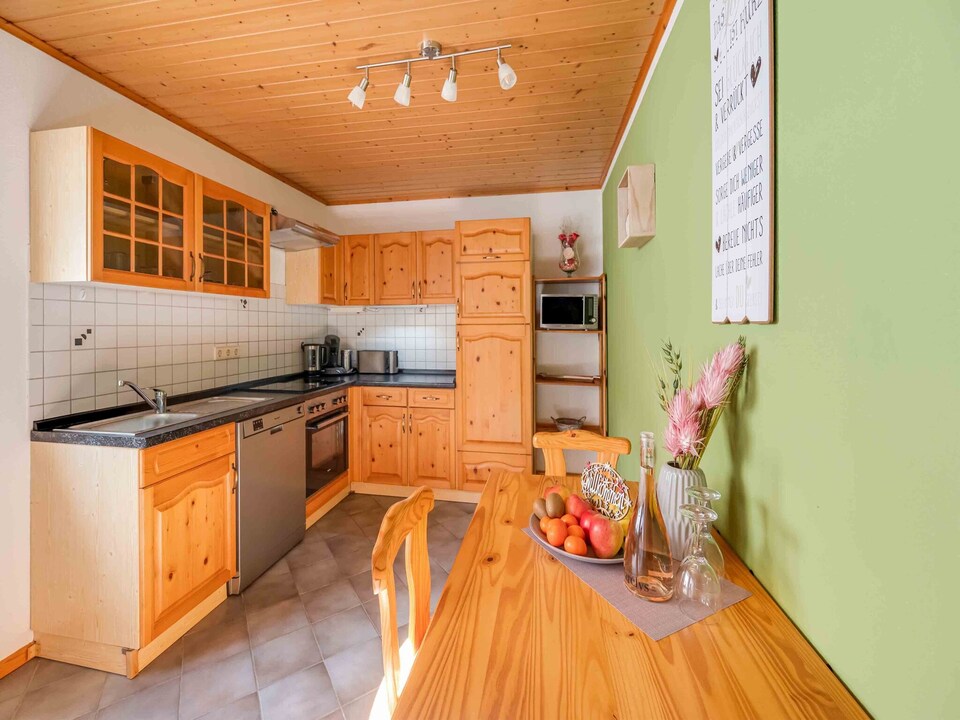 Tranquil Getaway in Scenic Roes, Roes