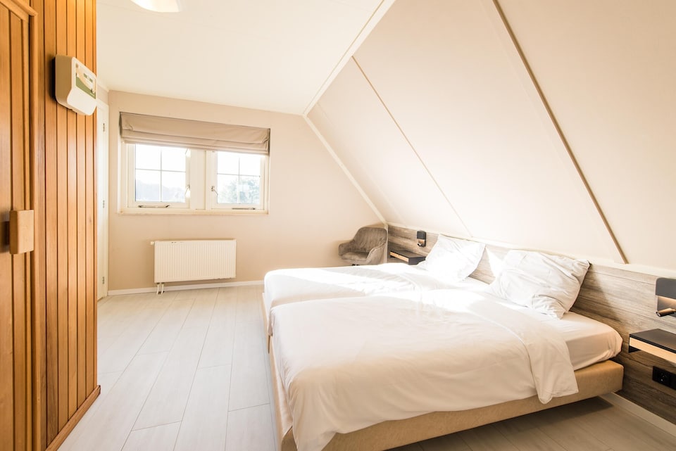 Rieten villa vlakbij het strand, Hollum