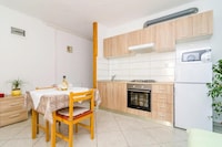 Guest House Fontana - One Bedroom Apartment with Balcony and Sea View