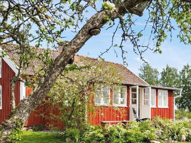 4 stjernet sommerhus i Mariestad, Mariestad