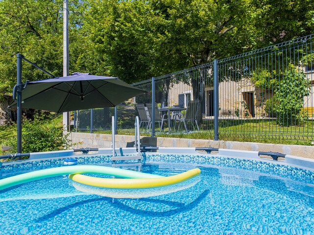 Ferme rénovée à Soturac avec piscine, Soturac