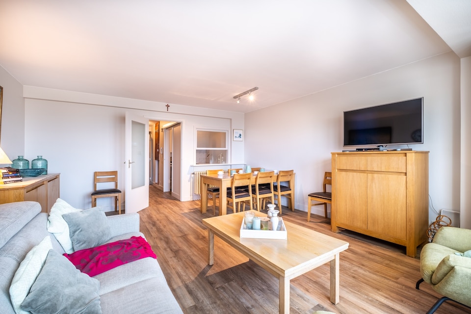 Apartamento en la costa con vistas al mar, Koksijde