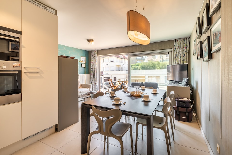 Dúplex cerca de Zeedijk y Centro con Balcón, Koksijde