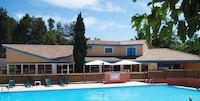 Maisonette Stil mit Gemeinschaftspool