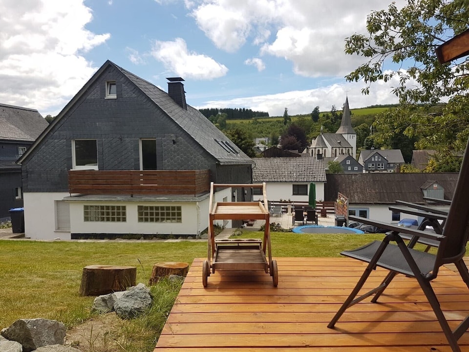 Ferienhaus in Grönebach mit Terrasse, Winterberg