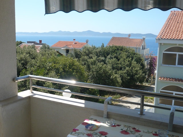 Wohnung in Kozino nahe Strand & Pinienwald, Kožino